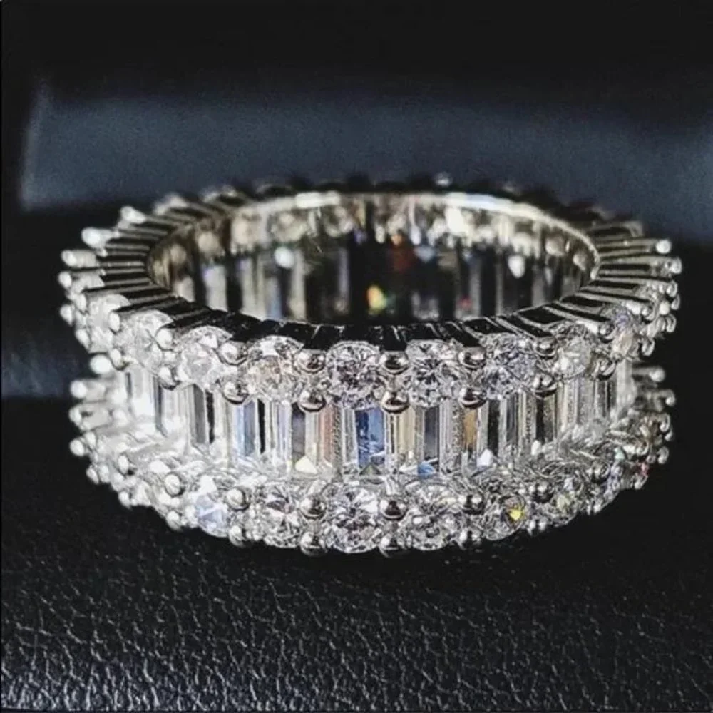 NEW BAGGAGE 925 STERLING SILVER DIAMOND RING, CUTE RING, SHINY RING. - Picture 7 of 7